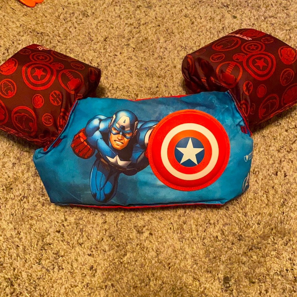 Captain America swimmers